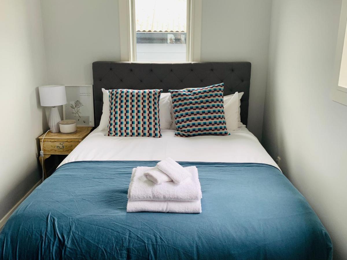 Uptown City Haven - Christchurch Townhouse ภายนอก รูปภาพ